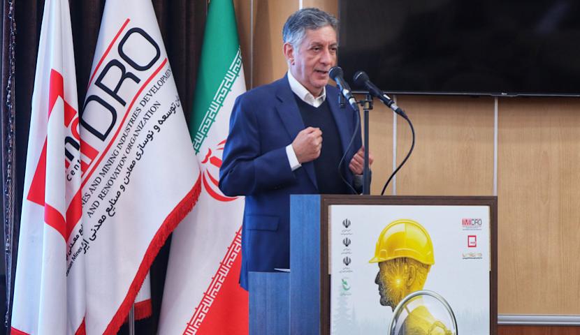 تحول صنعت معدنکاری با سیاستگذاری هوشمند/ اثرگذاری دولت، نخبگان و مدیریت نوین ایمیدرو <br />
